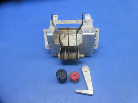 Beech C23 Sundowner Engine Quadrant Controls P/N 169-940017-5 (0724-938)