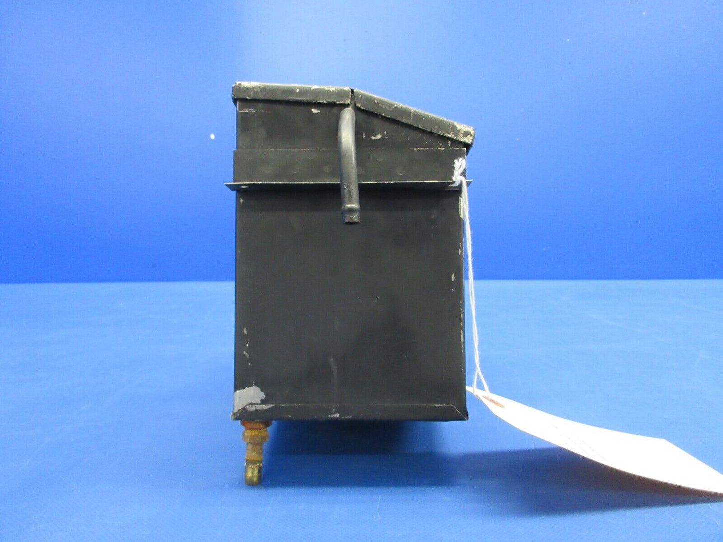 Piper PA-23-250 Aztec Battery Box Assy P/N 17564-00 (0624-2031)