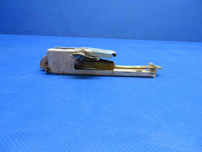 Piper Cherokee PA-28 Cabin Door Latch Assy P/N 68188-00 (0724-1848)
