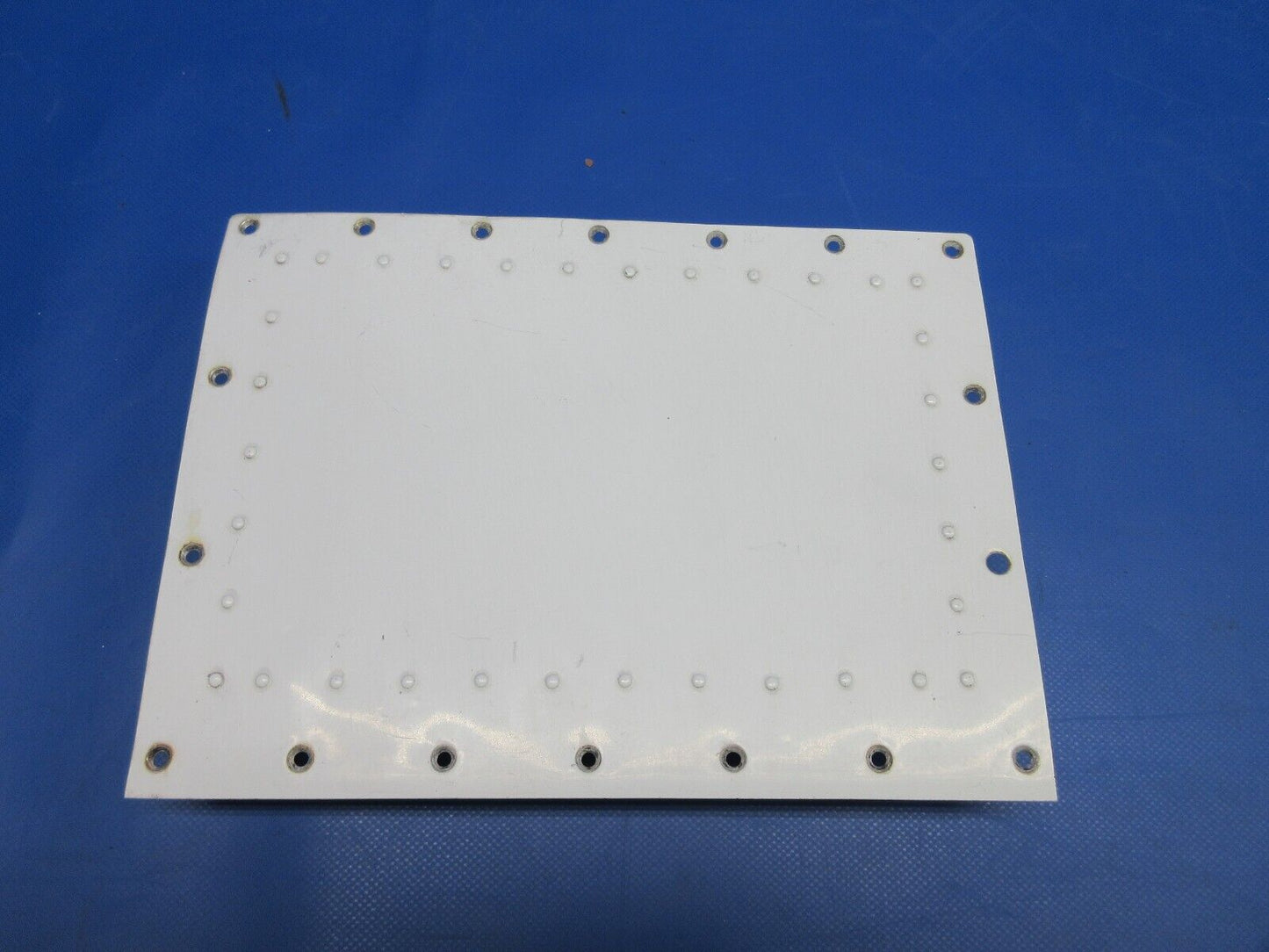 Beech 95 / D95A Travel Air Wing Fuel Tank Door Assy RH 95-110024-2 (0524-1132)