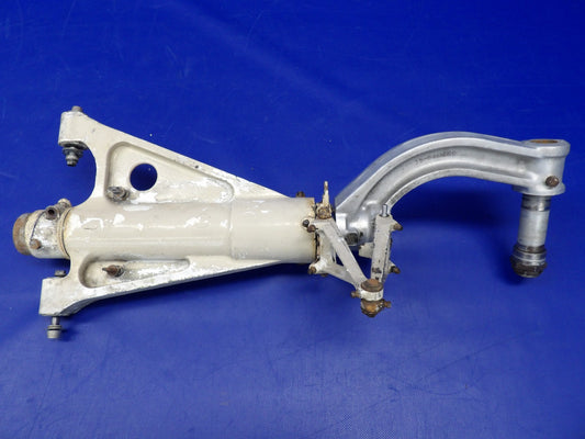 Beech 76 Duchess Nose Landing Gear P/N 105-820000-601 (0526-2045)0