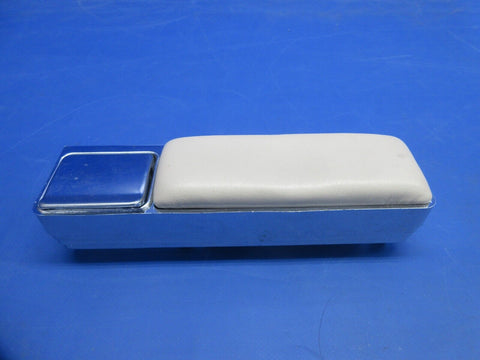 Piper PA-32RT-300T Lance II RH Cabin Arm Rest Assy P/N 66710 (1024-715)