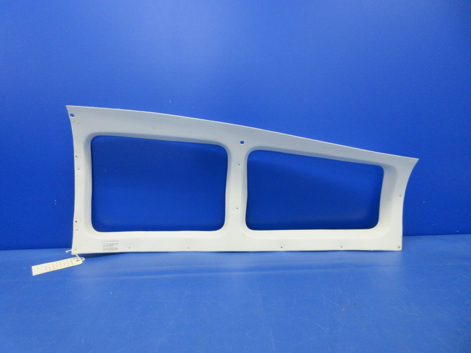 Beech C24R Sierra 2nd And 3rd Window Trim Molding RH PN 169-534092-14 (0524-603)