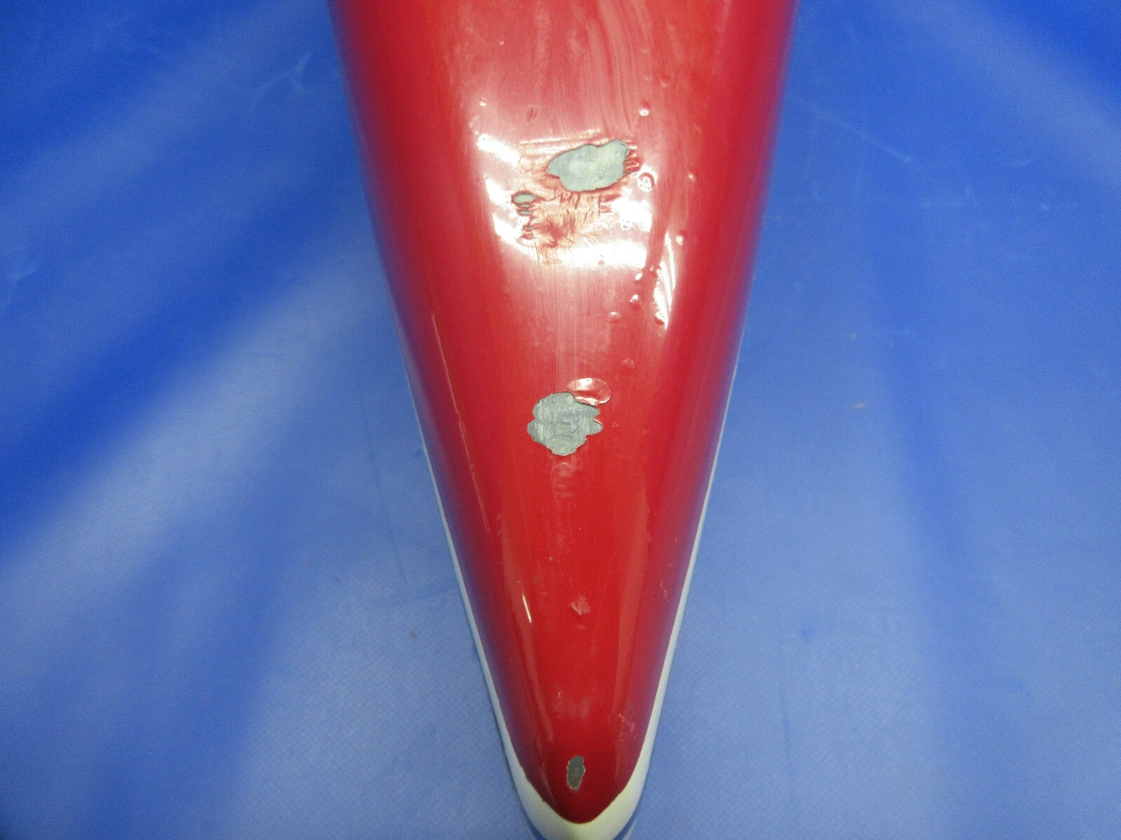 1996 Piper PA-28-181 Nose Gear Wheel Fairing / Pant 35944-15 (1224-833)6