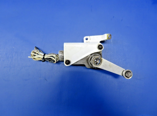 Cessna 310N Main Gear Safety Switch P/N 1VA20 TESTED (0726-454)0