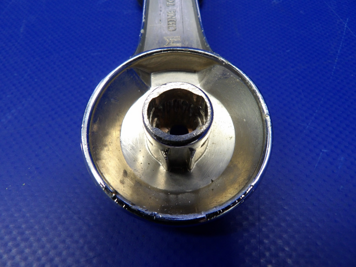 Piper PA-28-140 Cherokee Trim Control Handle P/N 464-023 (0526-1256)10
