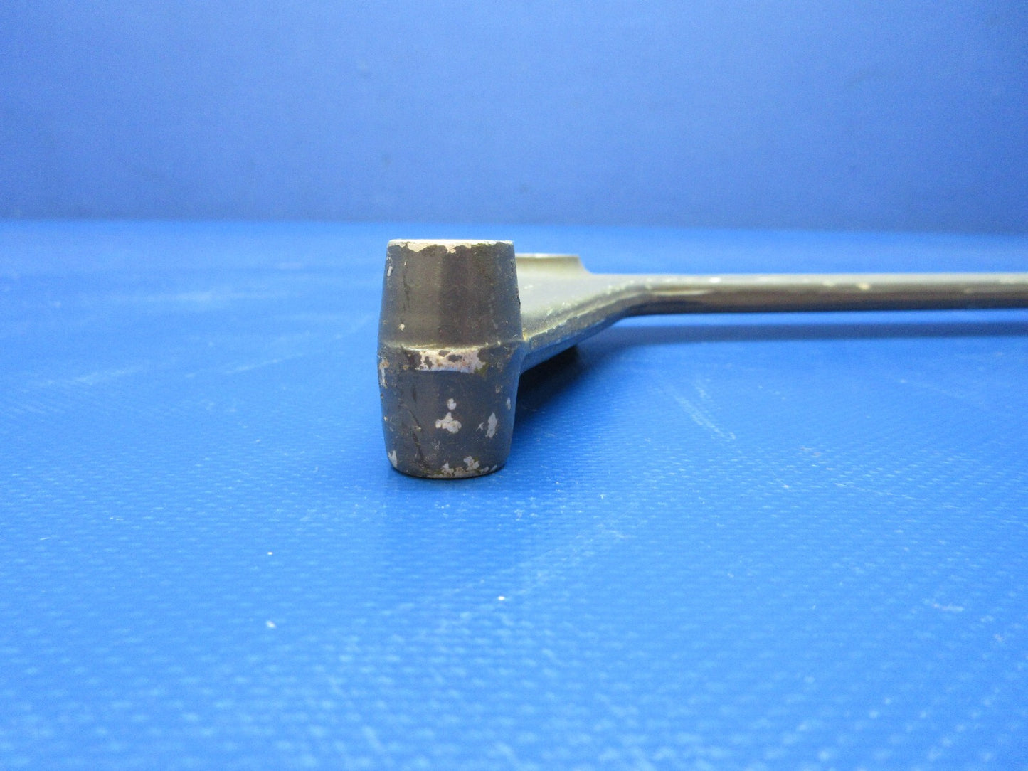 Cessna 210 Seat Pivot Bracket P/N 0514060-6F (1124-1375)6