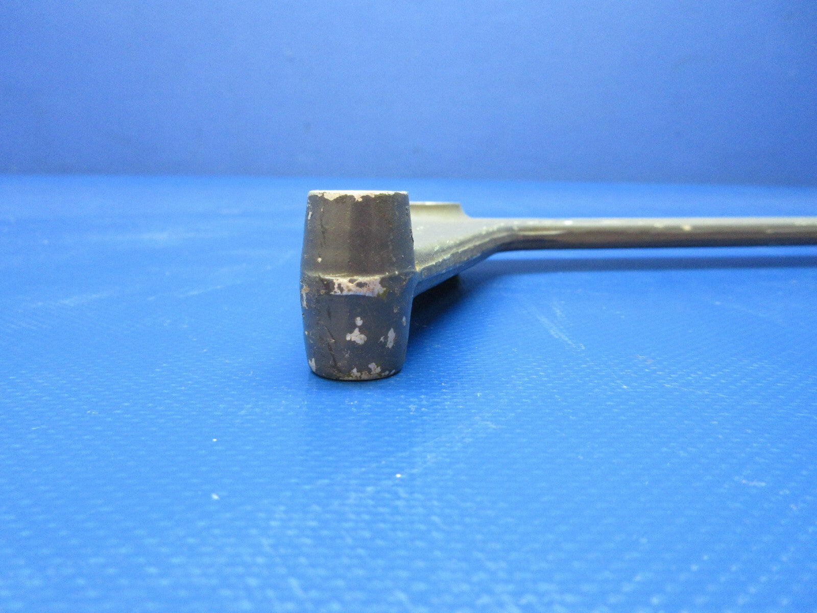 Cessna 210 Seat Pivot Bracket P/N 0514060-6F (1124-1375)6