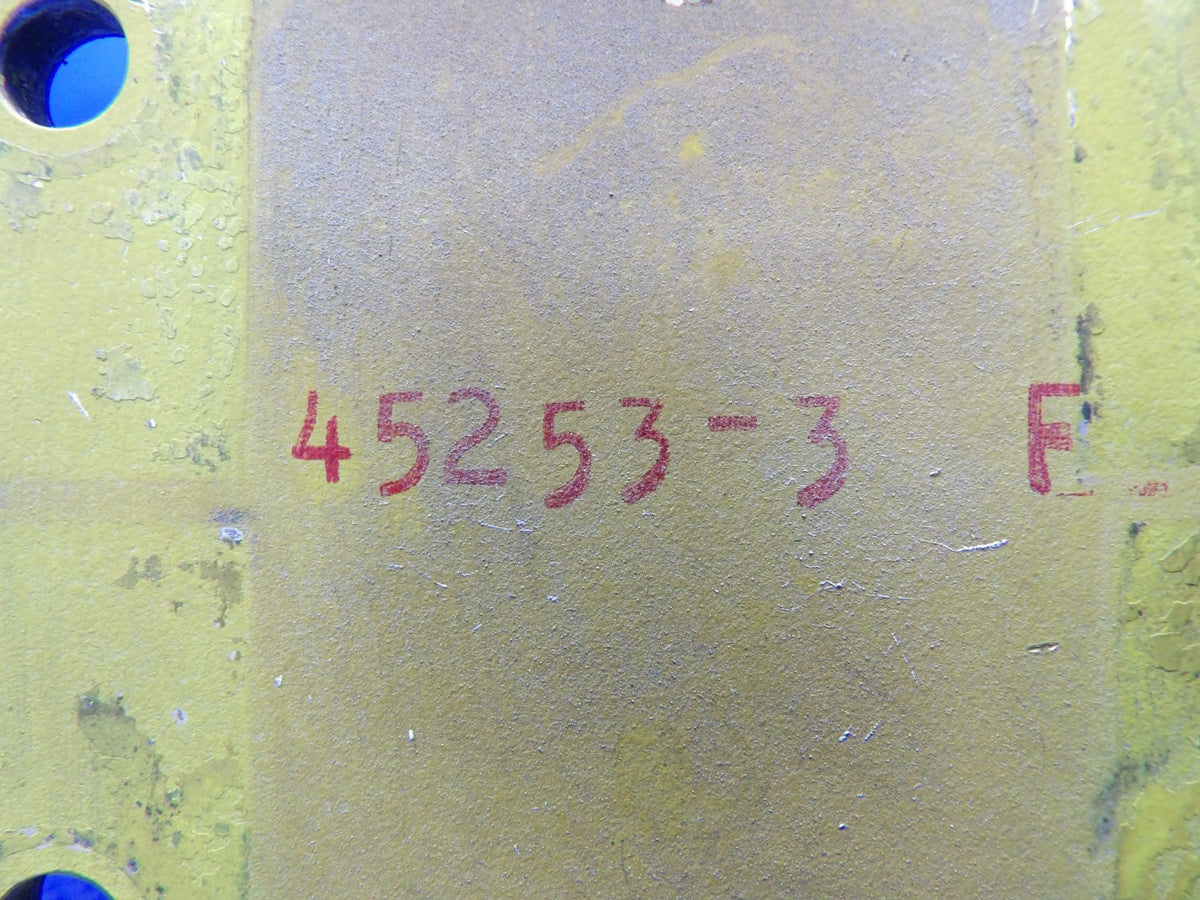 Piper PA-31T1 Cheyenne Elevator Center Hinge P/N 45253-03 (0626-1345)1
