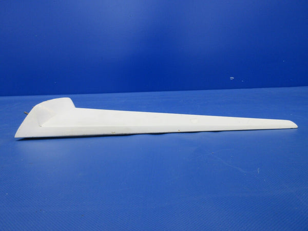 Beech 95 / D95A Travel Air Narco VHF Broad Band Antenna P/N VP-10 (0524-1156)
