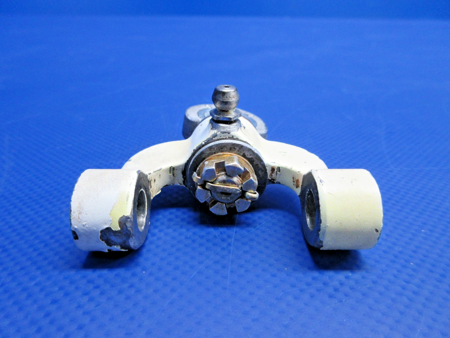 Beech 95 / D95A Travel Air Nose Gear Steering Yoke P/N 35-825007 (0326-811)9