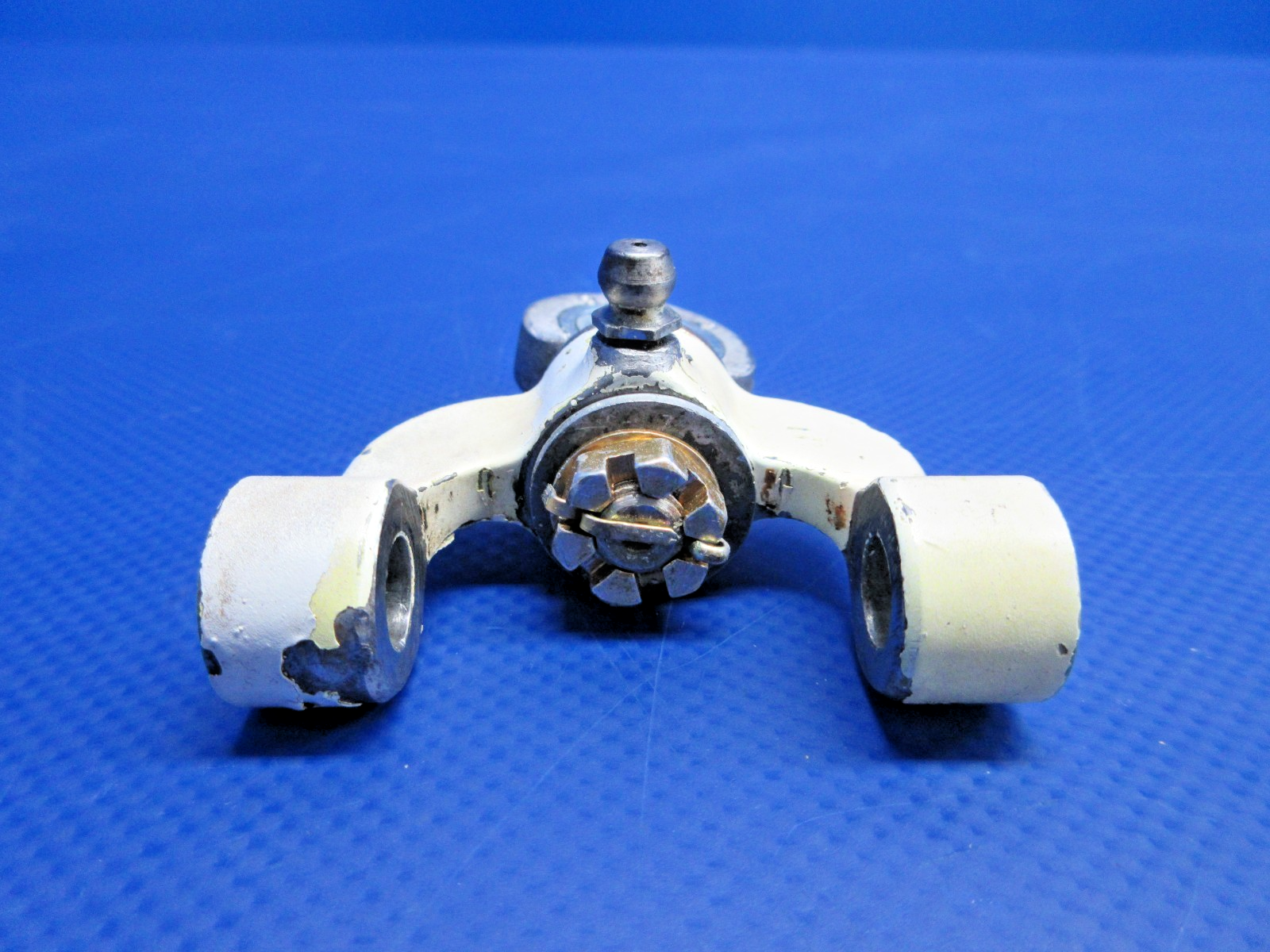 Beech 95 / D95A Travel Air Nose Gear Steering Yoke P/N 35-825007 (0326-811)9