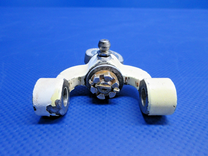 Beech 95 / D95A Travel Air Nose Gear Steering Yoke P/N 35-825007 (0326-811)9