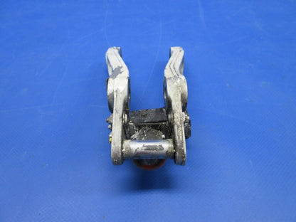 Piper PA-23-250 Aztec Main Gear Lower Drag Link Assy P/N 16240-05 (0624-890)