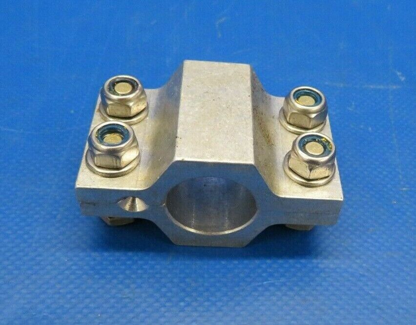 Diamond DA40-180 Auto Pilot Half Clamp P/N D41-2213-10-50 (0120-433)