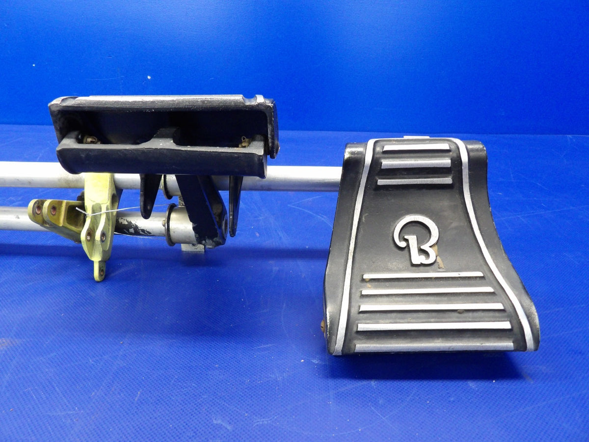 Beech 76 Duchess Rudder Pedals & Bars Set P/N 169-524013-67 (0526-2053)3