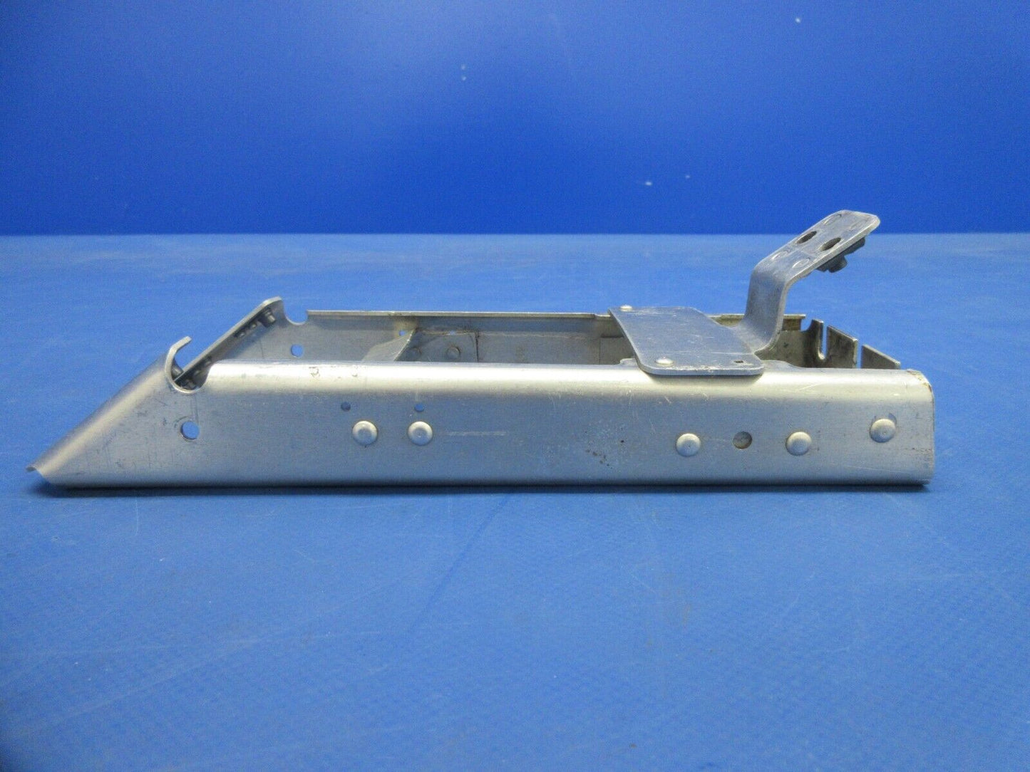 Piper PA-32RT-300T Lance II Cockpit Engine Controls Mount 69324-04 (1024-705)