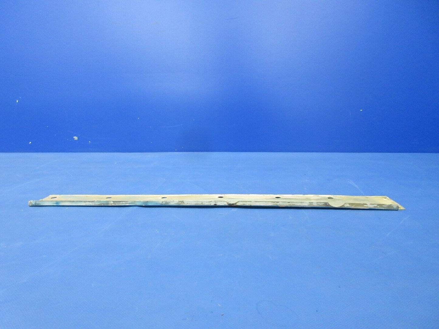 Cessna 172 / 172P Wing Fairing RH P/N 0520016-2 (0824-2011)