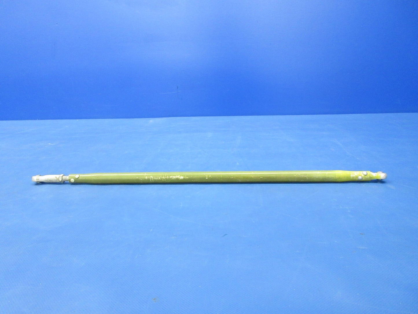 Bell 47J-2 Helicopter Lateral Cyclic Control Tube P/N 47-727-106-19 (1124-2034)2