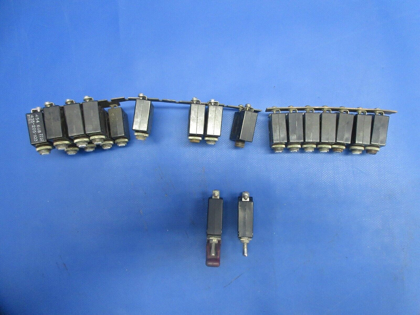 Piper PA-28-161 Warrior Circuit Breaker Set P/N 435-205-103 (0824-1020)