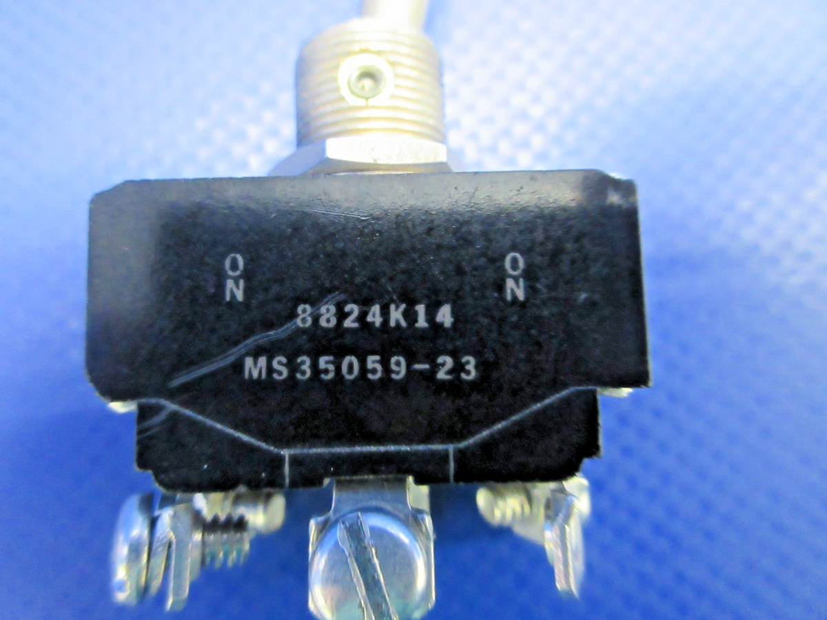 Piper PA24 Toggle Switch & Circuit Breaker LOT 4TL66-1L, MS24658-21  (0826-836)3
