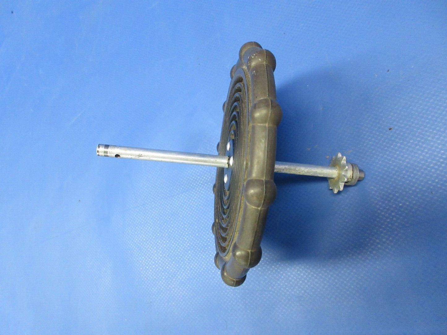 Cessna 150 / 150G Elevator Trim Tab Control Wheel Assy P/N 0460120-1 (0624-1425)