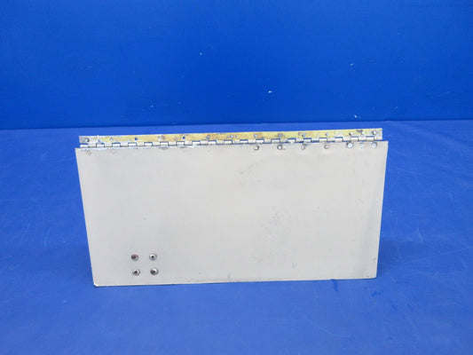 Beech 76 Duchess Cowl Flap P/N 105-910011-11 (0526-828)0