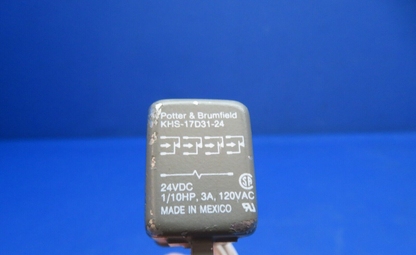 Piper PA-28-181 Relays / Circuit Breakers 24v P/N 187-32C200 LOT OF 6 (1124-132)