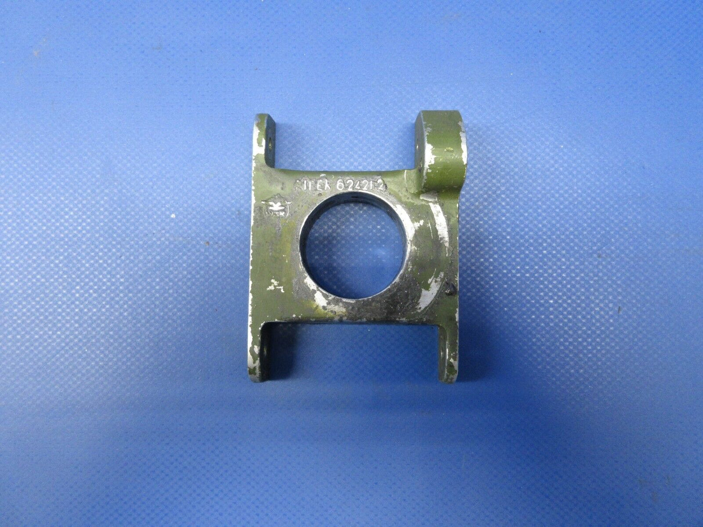 Piper PA-34-200T Seneca II LH Flap Torque Tube Fitting P/N 62421-00 (0524-1242)