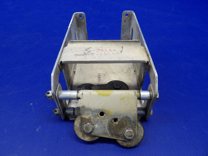 Piper PA-31T1 Cheyenne Elevator Trim Bracket P/N 49962-02 (0626-1308)5