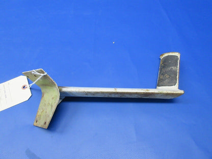 Piper PA38-112 Tomahawk Cabin Entrance RH Step Assy P/N 77768-05 (0424-1056)