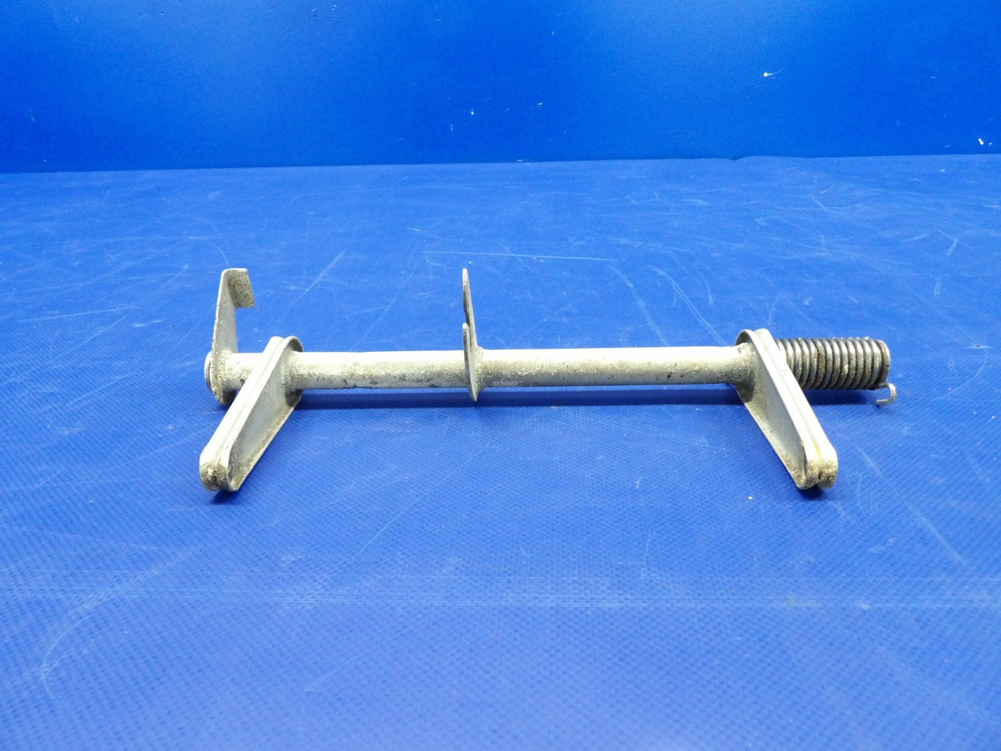 Beech 95 / D95A Travel Air Nose Gear Door Actuator P/N 95-820006-1 (0326-404)2