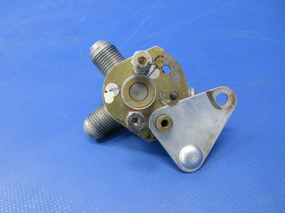 Cessna 337 / P337H Airborne Fuel Selector Valve RH P/N 1516139-3 (0724-1294)