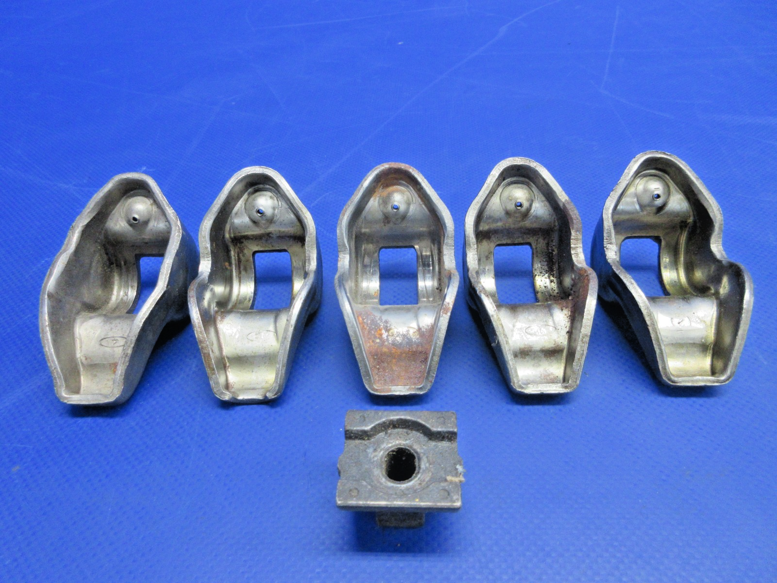 Lycoming O-320-H Rocker Arm P/N LW-15014 LOT OF 5 (0626-748)2