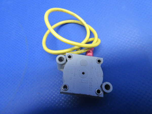 Beech 19 Standby Vacuum System MPL Pressure Sensor P/N 83-12 (0424-1311)
