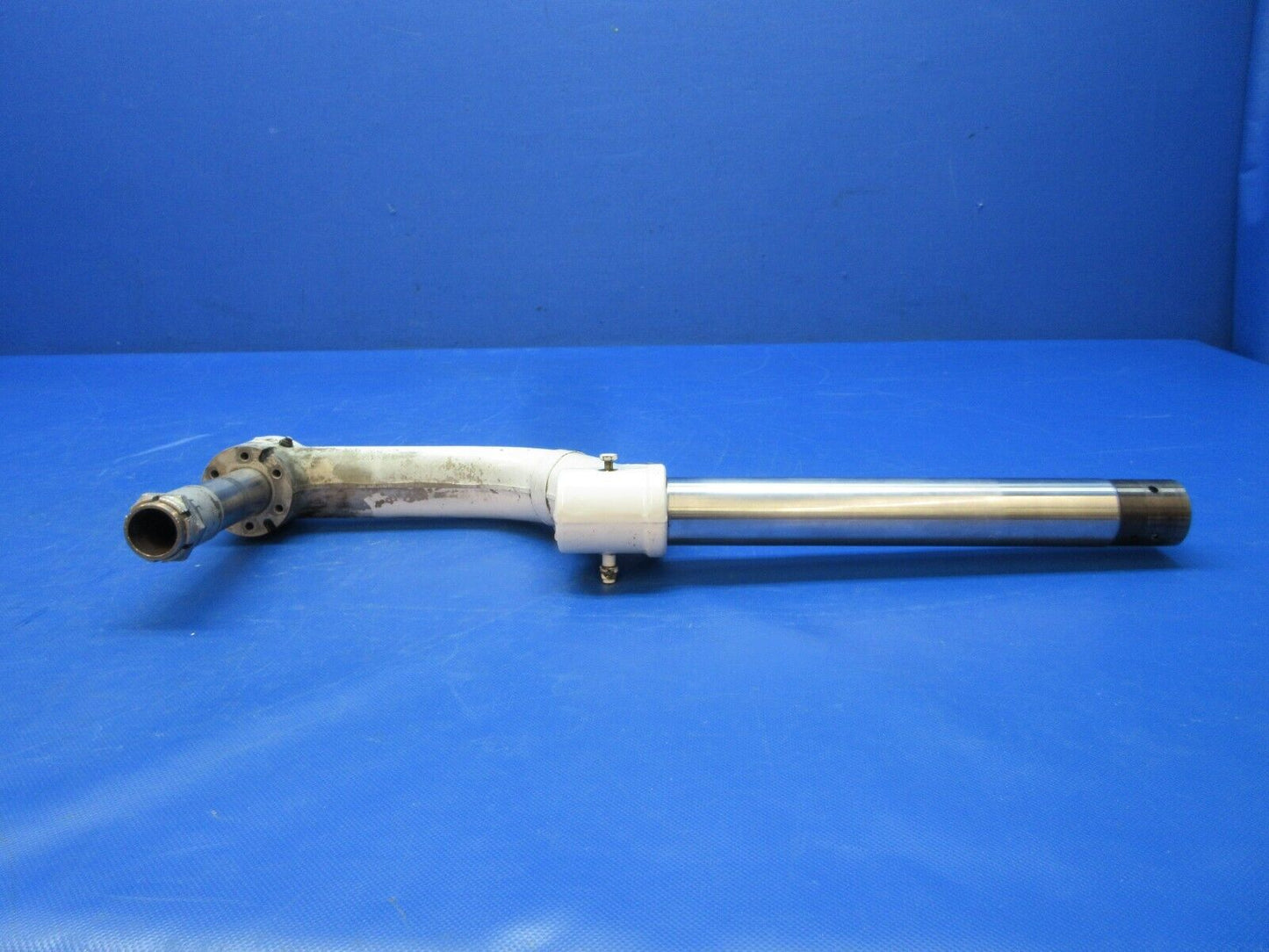 Piper PA-23-250 LH Main Gear Yoke, Rod & Axle Assy P/N 31824-02 (0924-1288)