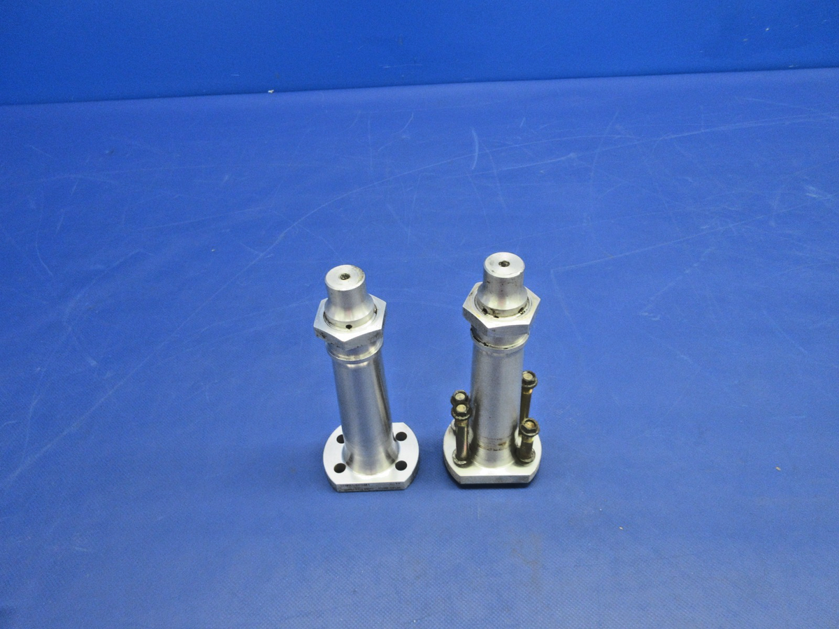 Beringer After-market Main Gear Axle LH & RH P/N AV-CIRR-002 & -002A (0926-784)0