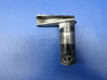 Piper PA-34-200T Seneca II Flap Torque Tube & Rod End RH P/N 452-335 (0524-1230)