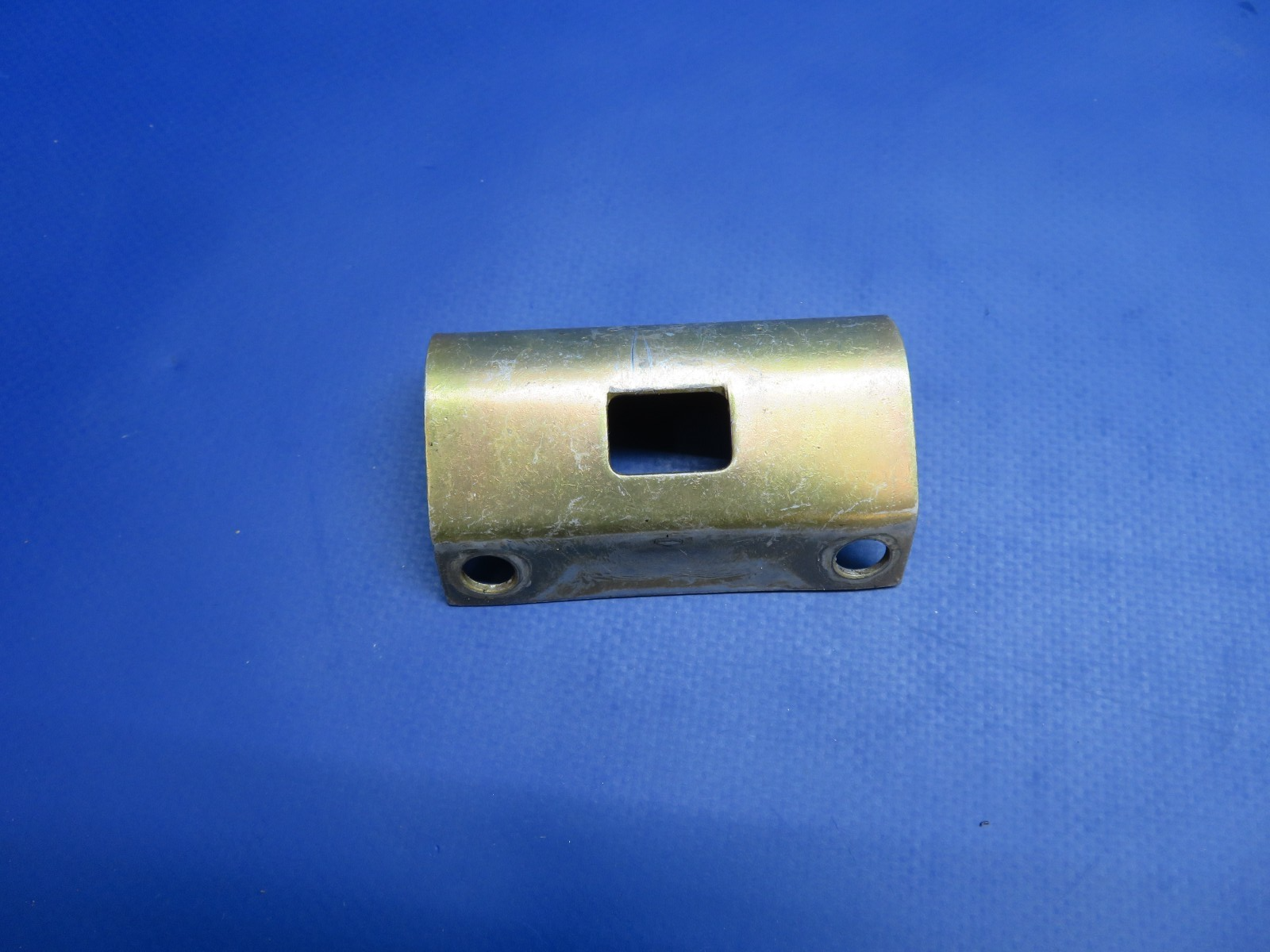 Continental IO-470-U Balance Tube Bracket P/N 632280 (0326-1741)0