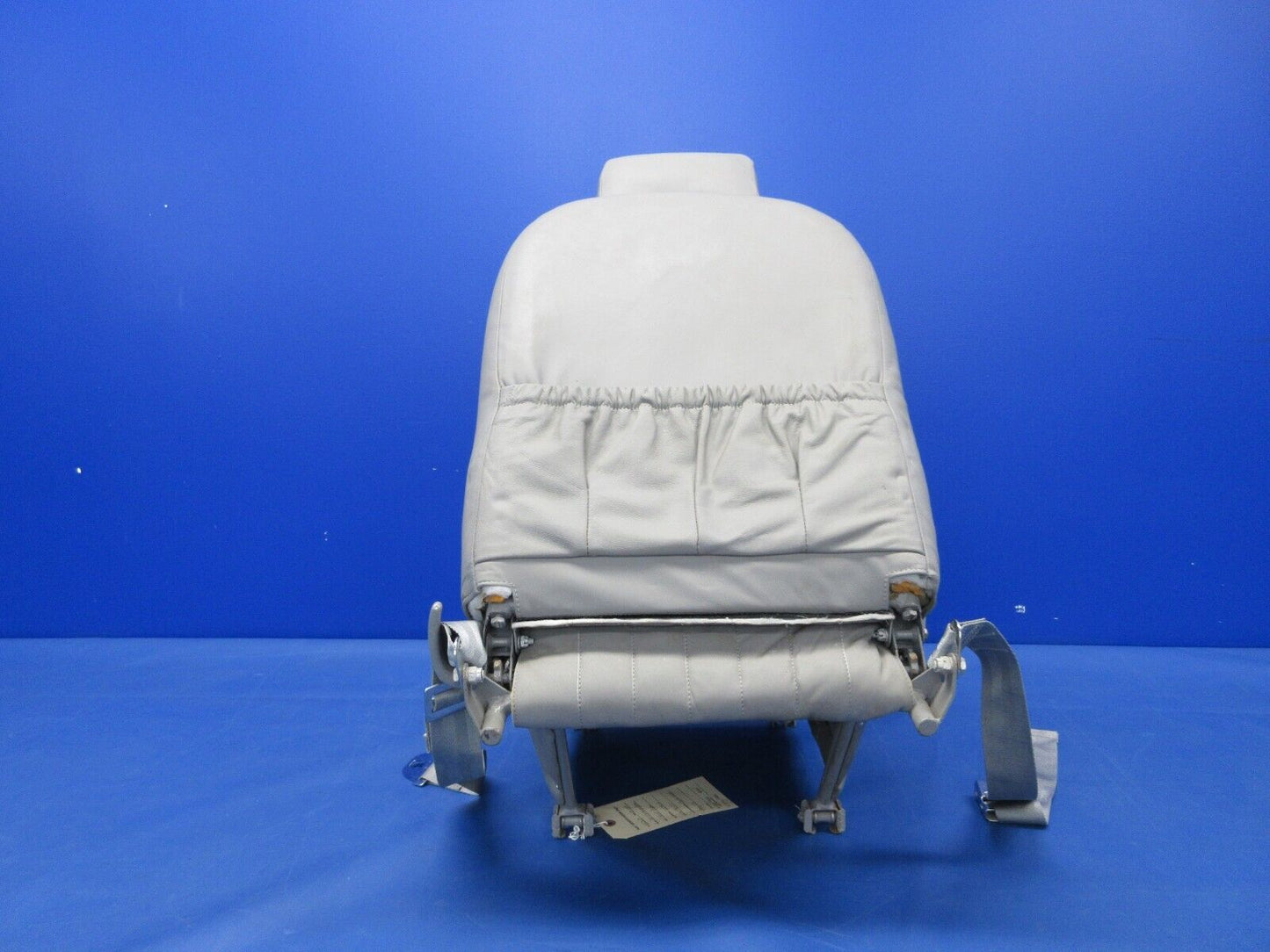 Piper PA-23-250 Aztec Center Seat Assy LH P/N 16481-02 (0624-1352)