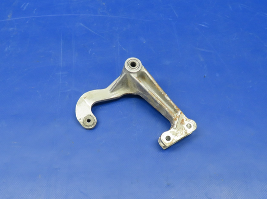 Cessna 421 LH Main Gear Door Retract Idler Bellcrank P/N 0841106-5 (0726-420)0