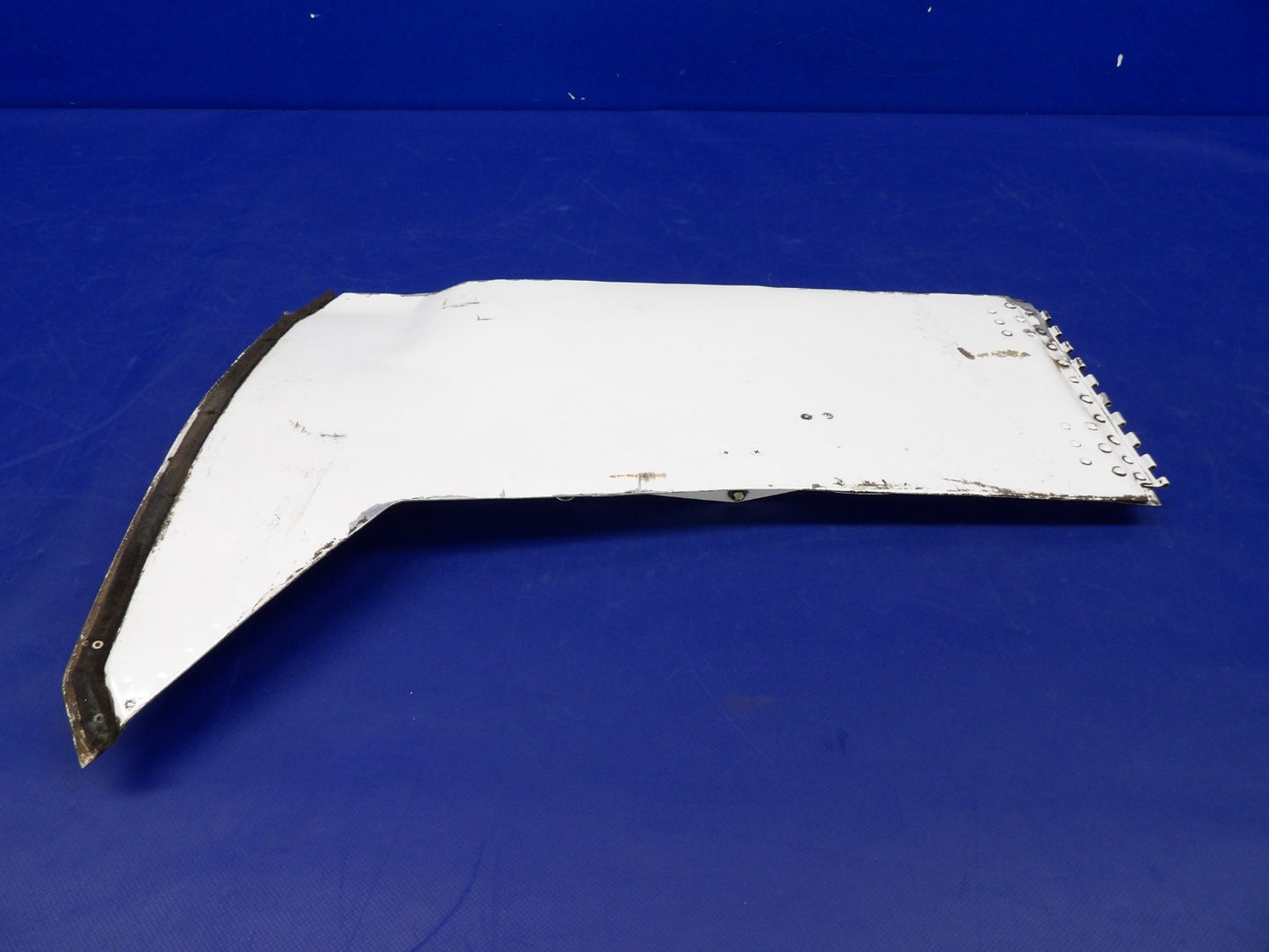 Repaired Cessna 421 Right Outboard Landing Gear Door P/N 5027000-4 (0626-2055)4