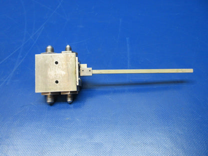 Early Cessna 210 Fuel Selector Valve w/ Shaft P/N 1216001-1 REBUILT (0325-1362)10
