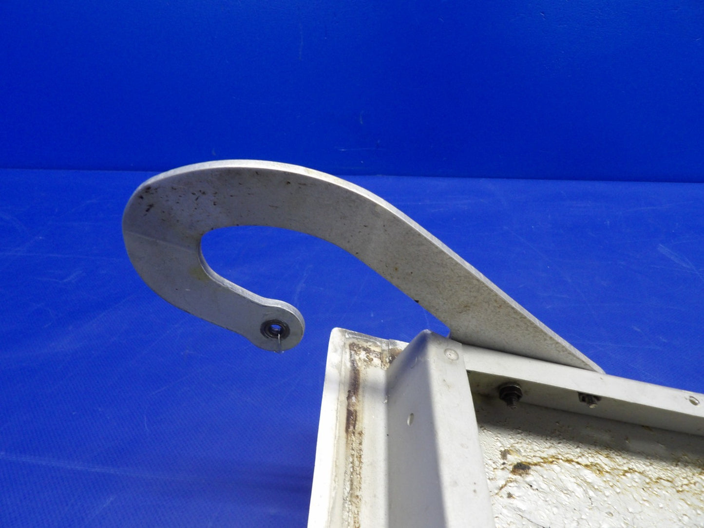 Cessna 310 / 310I Nose Baggage Access Door w/ Key P/N 95-410029-37 (0326-2012)15