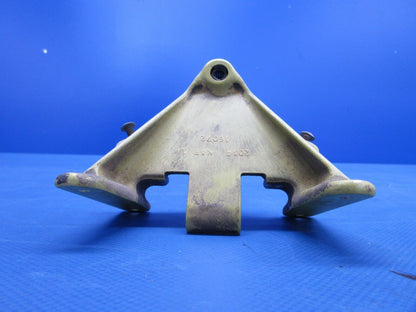 Piper PA-23-250 Aztec Lower Rudder Hinge Assy P/N 16079-00 (0624-847)