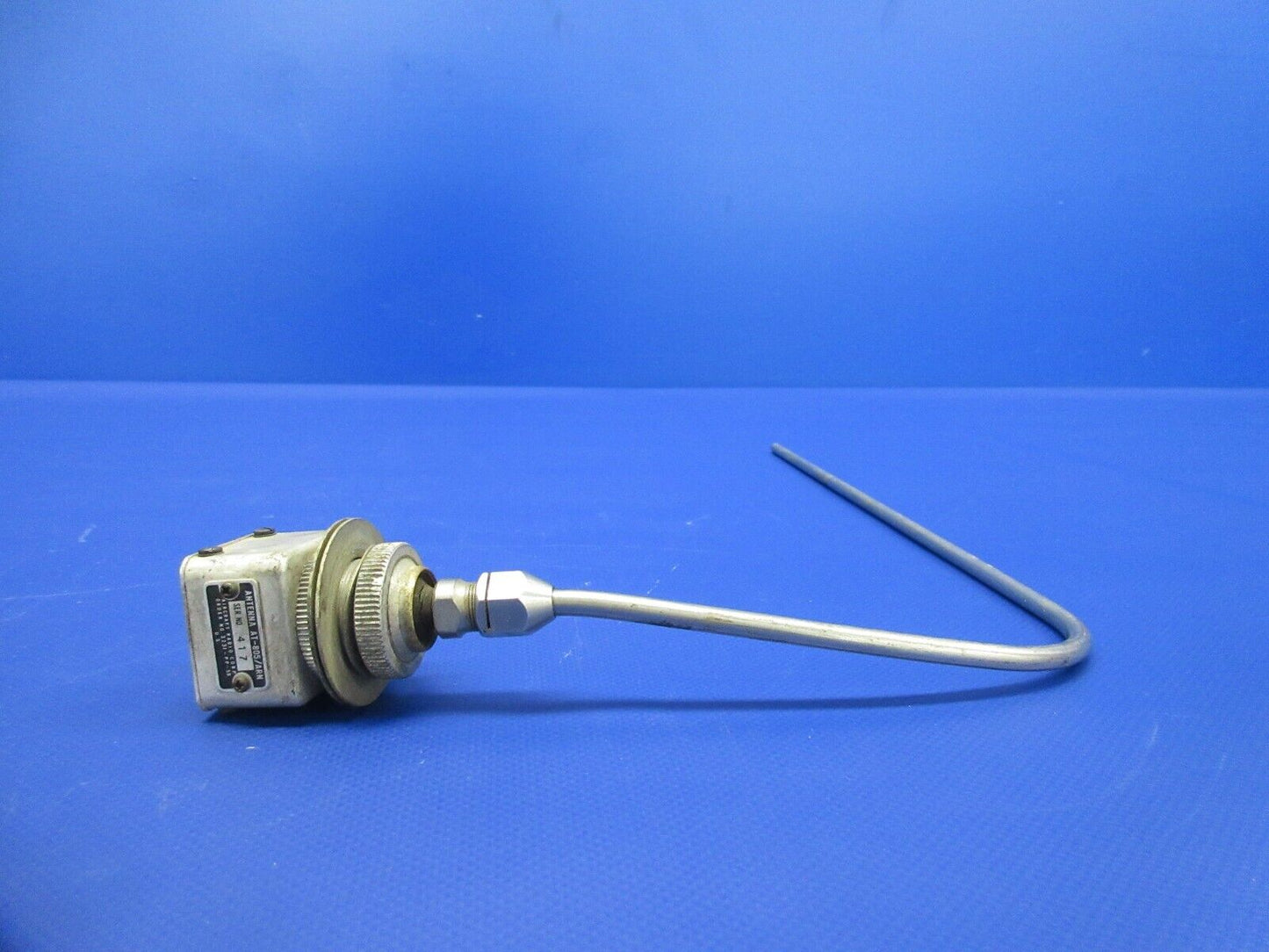 Bell 47J-2 Helicopter Aircraft Radio Receiver Antenna AT-805 / ARN (1124-946)