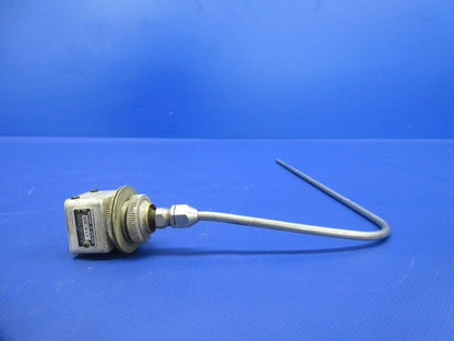 Bell 47J-2 Helicopter Aircraft Radio Receiver Antenna AT-805 / ARN (1124-946)
