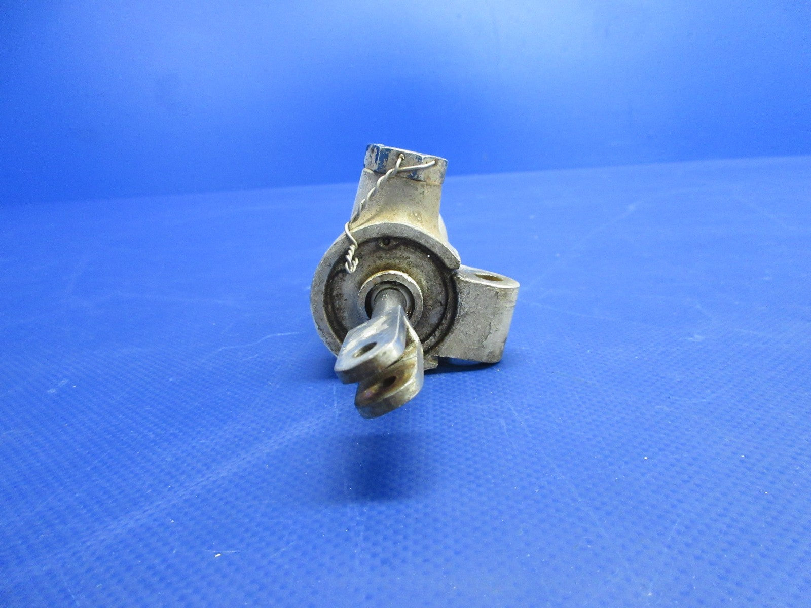 Cessna 421 Shimmy Dampener P/N 0842400-20 (0726-736)7