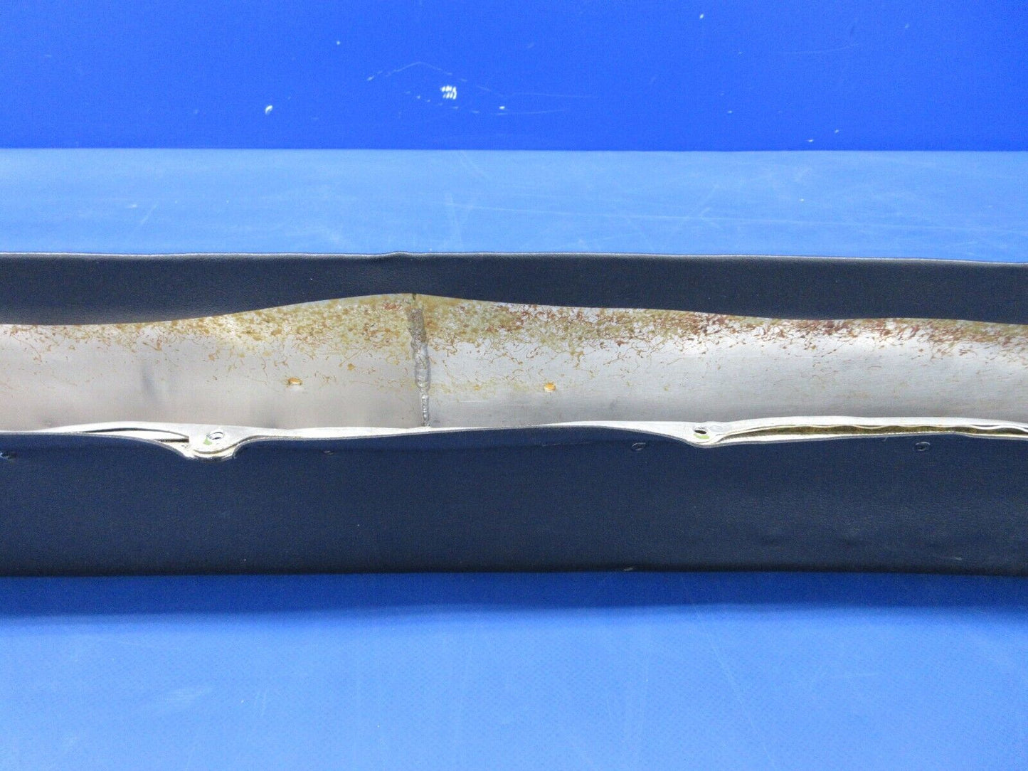 Piper PA-32RT-300T Lance II Glare Shield Assy P/N 78109-04 (0924-2098)