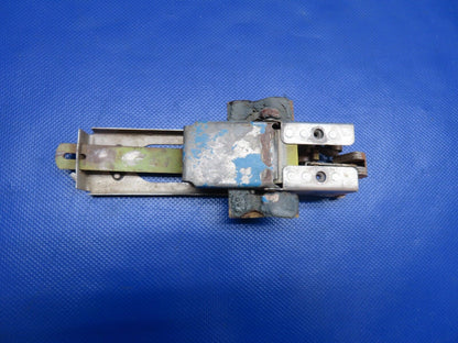 Piper Cherokee PA-28 Cabin Door Latch Assy P/N 68188-00 (0724-1848)